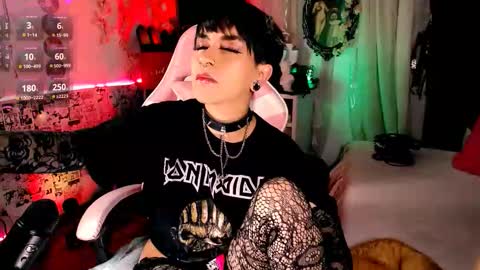 Snapshot of the_kitty_roxy chatting on 2, 10, 2025 ... ... online show from 2, 10, 2025