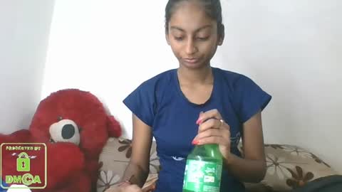 Snapshot of the_right_girl chatting on 25, 12, 2024 Suzan Sexy online show from 25, 12, 2024