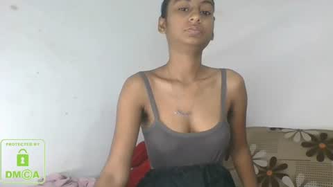 Snapshot of the_right_girl chatting on 6, 1, 2025 Suzan Sexy online show from 6, 1, 2025