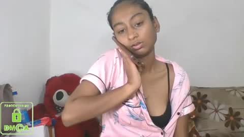 Snapshot of the_right_girl chatting on 16, 1, 2025 Suzan Sexy online show from 16, 1, 2025