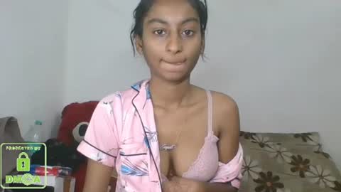 Snapshot of the_right_girl chatting on 17, 1, 2025 Suzan Sexy online show from 17, 1, 2025