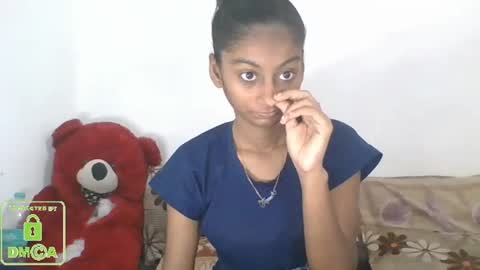 Snapshot of the_right_girl chatting on 31, 1, 2025 Suzan Sexy online show from 31, 1, 2025