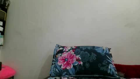 Snapshot of the_right_girl chatting on 14, 10, 2025 Suzan Sexy online show from 14, 10, 2025