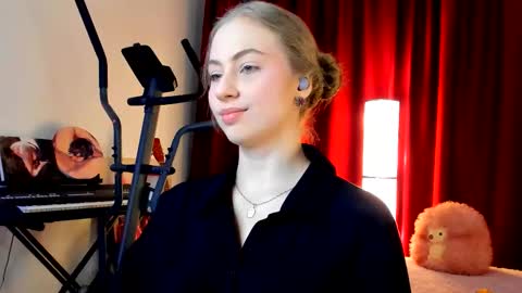 Snapshot of the_steel_magnolia_ chatting on 15, 10, 2025 Ally STREAMING ON TWITCH NOW Check my Twitter for updates online show from 15, 10, 2025