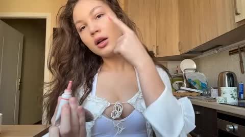 Veronika online show from 3, 5, 2026