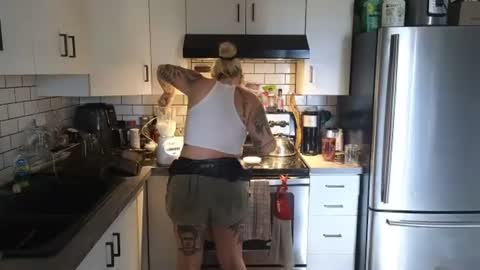 theauroramae -  online show from 15, 6, 2026
