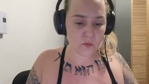 theauroramae -  online show from 18, 6, 2026