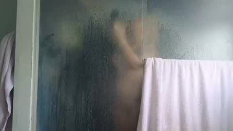 theauroramae -  online show from 28, 6, 2026