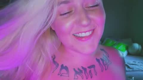 theauroramae -  online show from 5, 7, 2026