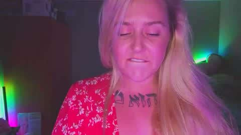 theauroramae -  online show from 5, 7, 2026