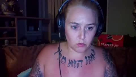 theauroramae -  online show from 7, 7, 2026