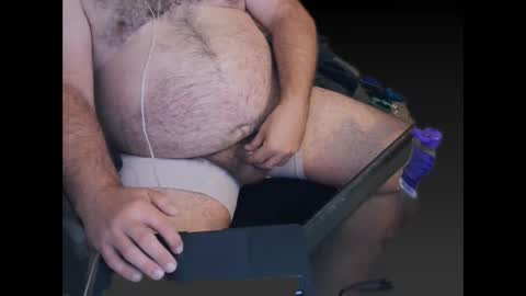 Snapshot of thebearking69 chatting on 19, 9, 2025 The Bear King online show from 19, 9, 2025