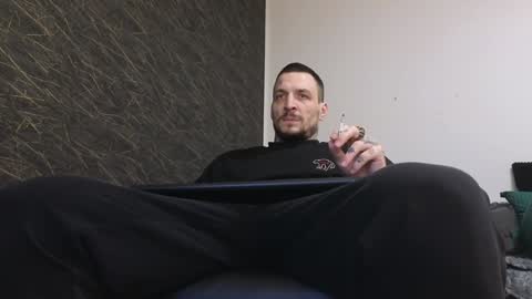 Snapshot of thebestmuscles chatting on 8, 1, 2025 John online show from 8, 1, 2025