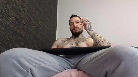 Snapshot of thebestmuscles chatting on 13, 2, 2025 John online show from 13, 2, 2025