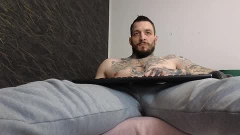 Snapshot of thebestmuscles chatting on 13, 2, 2025 John online show from 13, 2, 2025