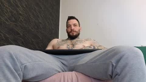 Snapshot of thebestmuscles chatting on 25, 2, 2025 John online show from 25, 2, 2025