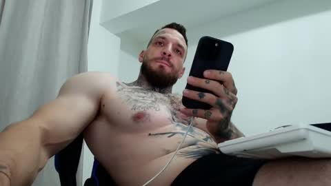 Snapshot of thebestmuscles chatting on 22, 9, 2025 John online show from 22, 9, 2025