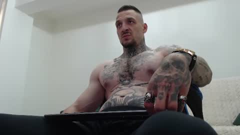 Snapshot of thebestmuscles chatting on 24, 6, 2026 John online show from 24, 6, 2026