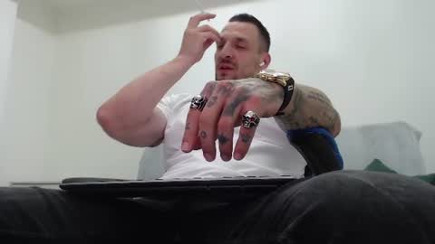 Snapshot of thebestmuscles chatting on 30, 7, 2026 John online show from 30, 7, 2026
