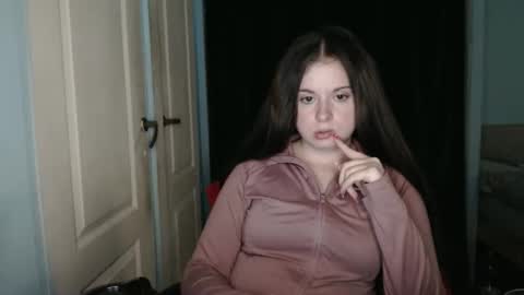 Snapshot of theblackdiamond194588 chatting on 18, 5, 2026 raissa online show from 18, 5, 2026