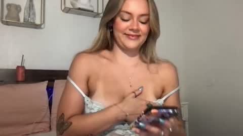 Snapshot of thecamilarhodes chatting on 20, 6, 2026 thecamilarhodes online show from 20, 6, 2026