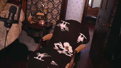 Joan online show from 12, 10, 2025