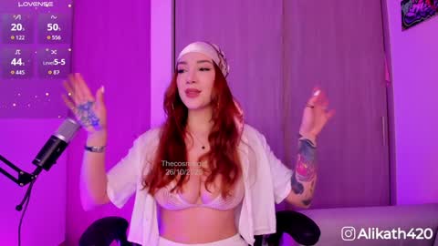 Snapshot of thecosmicgirl chatting on 26, 10, 2025 Alicia Alikath online show from 26, 10, 2025