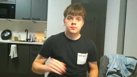 Snapshot of thecuteguy144949 chatting on 31, 10, 2025 thecuteguy144949 online show from 31, 10, 2025