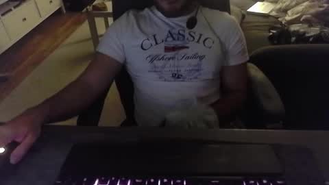 Snapshot of thedeadwood chatting on 21, 10, 2025 Teenboi online show from 21, 10, 2025