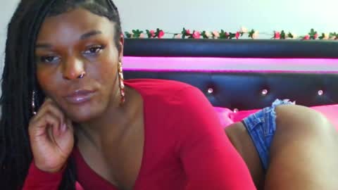 Snapshot of theebody chatting on 18, 10, 2025 theebody online show from 18, 10, 2025