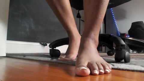 Goddess Mae online show from 4, 1, 2025