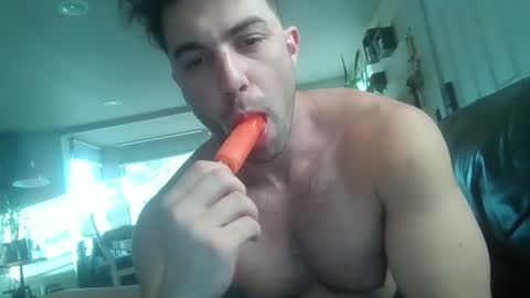 Snapshot of theepapajohn chatting on 19, 4, 2026 theepapajohn online show from 19, 4, 2026