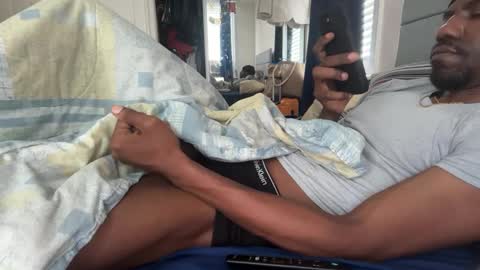 Snapshot of theeshooterr chatting on 16, 9, 2025 theeshooterr online show from 16, 9, 2025