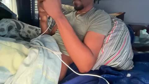 Snapshot of theeshooterr chatting on 1, 11, 2025 theeshooterr online show from 1, 11, 2025