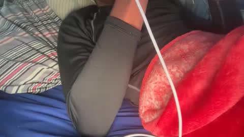 Snapshot of theeshooterr chatting on 27, 11, 2025 theeshooterr online show from 27, 11, 2025