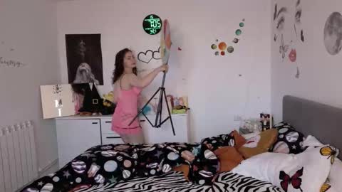 Snapshot of thefarmergirl chatting on 21, 4, 2026 TheFarmergirl online show from 21, 4, 2026