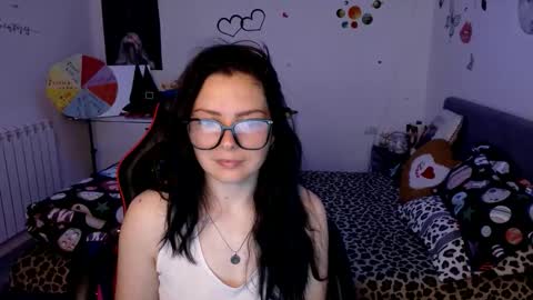 Snapshot of thefarmergirl chatting on 24, 5, 2026 TheFarmergirl online show from 24, 5, 2026