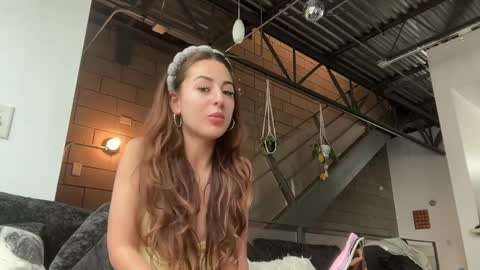 Snapshot of thegabzilla chatting on 25, 3, 2026 thegabzilla online show from 25, 3, 2026