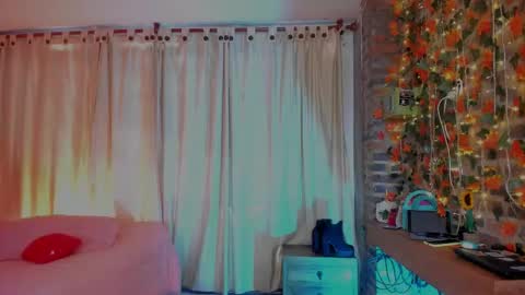 Snapshot of thegoldenbitch chatting on 4, 2, 2026 Goldie online show from 4, 2, 2026