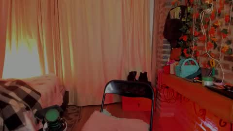 Snapshot of thegoldenbitch chatting on 25, 2, 2026 Goldie online show from 25, 2, 2026