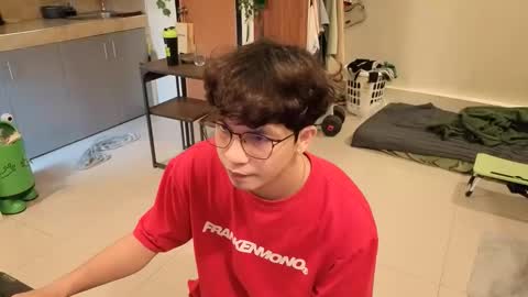 Green online show from 8, 4, 2026