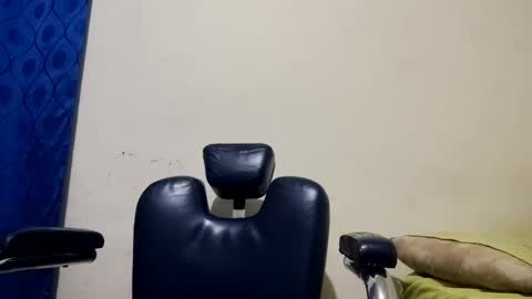 Snapshot of thehousedog chatting on 20, 4, 2026 thehousedog online show from 20, 4, 2026