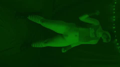 Snapshot of thehungmantis chatting on 12, 12, 2024 thehungmantis online show from 12, 12, 2024