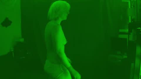 Snapshot of thehungmantis chatting on 13, 2, 2025 thehungmantis online show from 13, 2, 2025