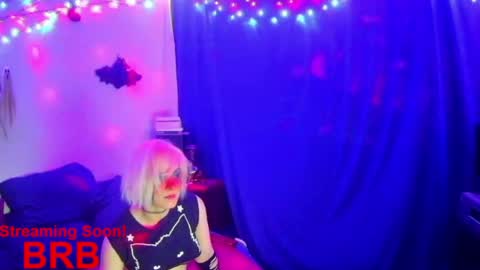 Snapshot of thehungmantis chatting on 5, 3, 2025 thehungmantis online show from 5, 3, 2025