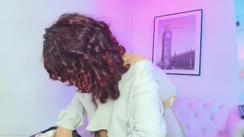 Snapshot of theia_moon_ chatting on 11, 1, 2025 Theia online show from 11, 1, 2025