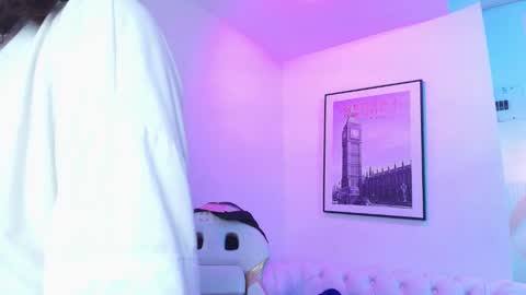 Snapshot of theia_moon_ chatting on 12, 1, 2025 Theia online show from 12, 1, 2025