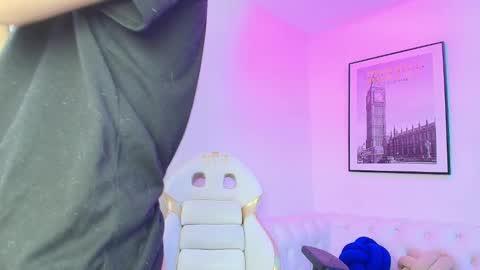 Snapshot of theia_moon_ chatting on 13, 1, 2025 Theia online show from 13, 1, 2025