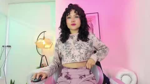 Snapshot of theia_moon_ chatting on 29, 1, 2025 Theia online show from 29, 1, 2025