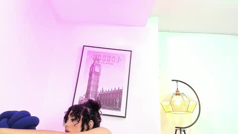 Snapshot of theia_moon_ chatting on 4, 2, 2025 Theia online show from 4, 2, 2025